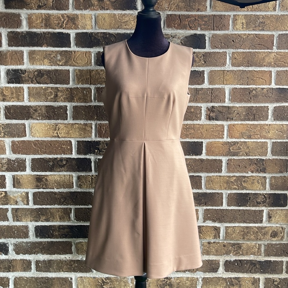 MILLY Elegant Tan Wool Sleeveless Dress - Picture 2 of 11